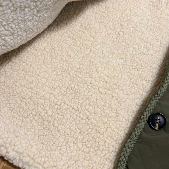 Free people Arnelle Teddy Reversible Olive Green Quilted Jacket size M NWOT